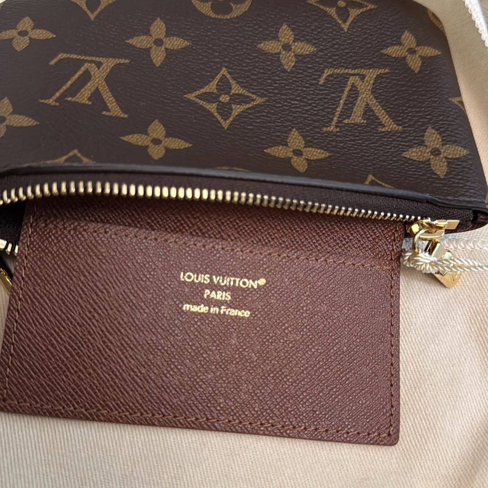 Louis Vuitton Brown Monogram key pouch S - Picture 6 of 9
